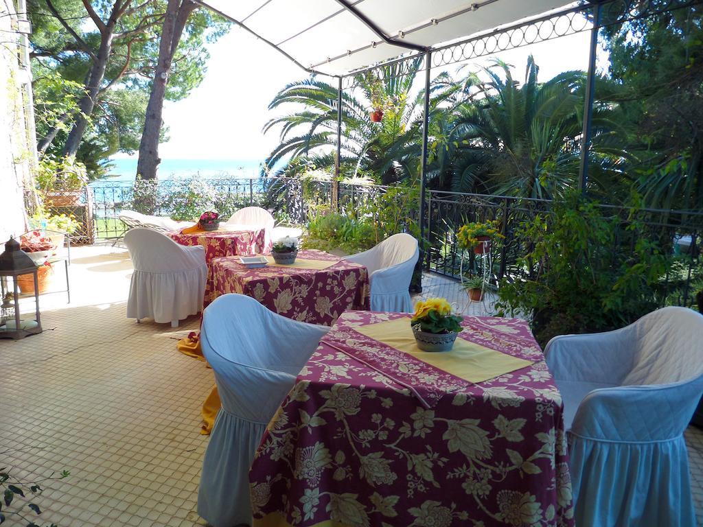 La Casa Di Anny Camere Di Charme Diano Marina Exterior foto